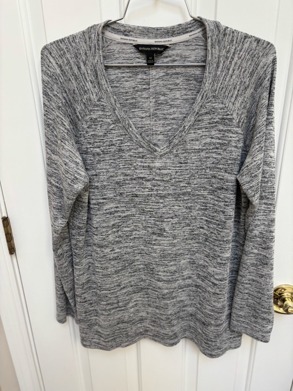 Banana Republic black heathered V-Neck Long Sleeve Top